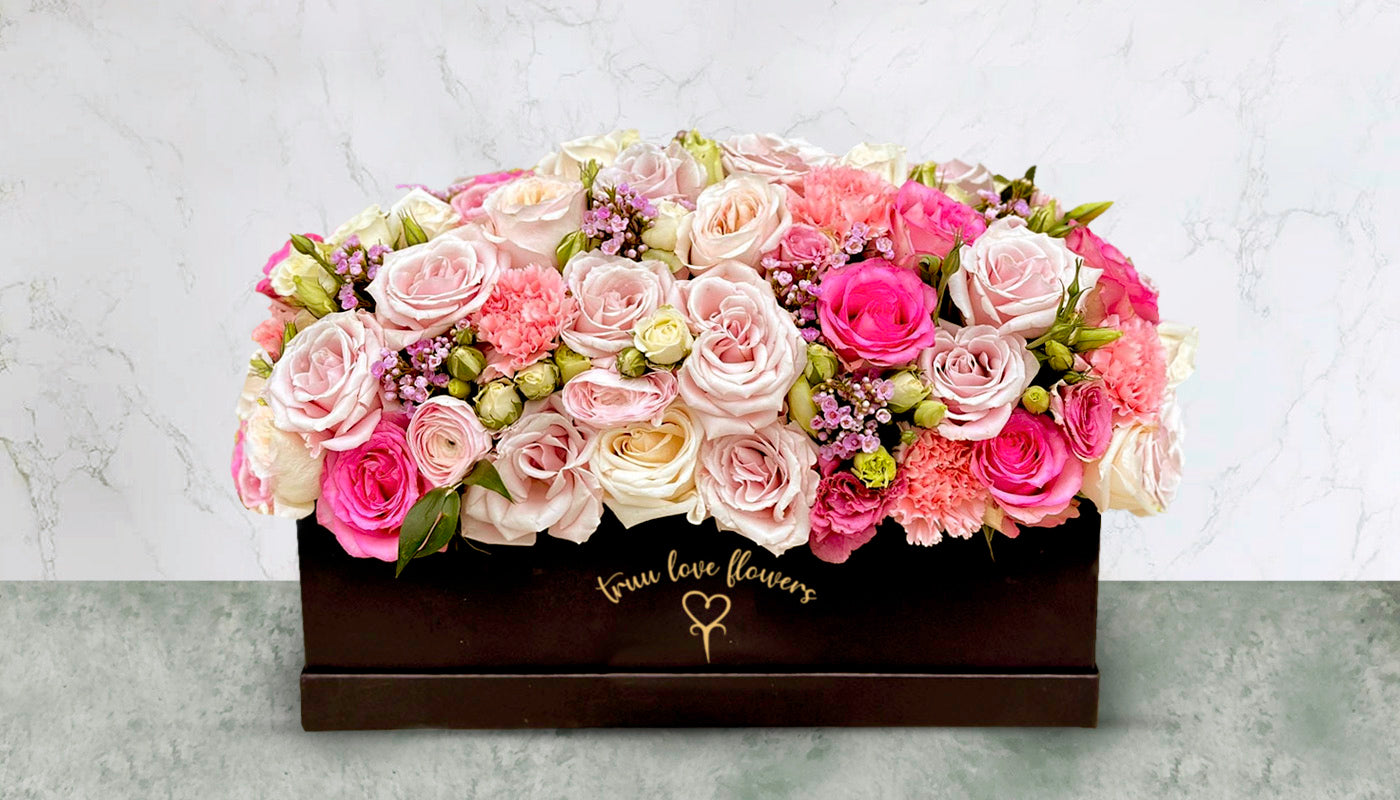 25 Roses Pink-Heart Box