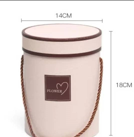 Black Round Box with Roses ~ Caja Redonda negra con Rosas