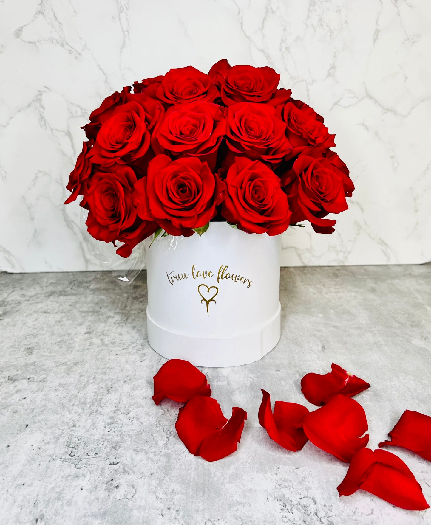 Box 25 Roses