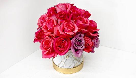 Colored roses in golden vase ~ Rosas de color en vase dorada