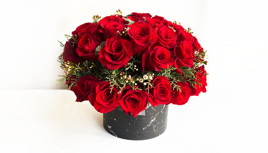 Only  Roses arrangement ~ Arreglo rosas