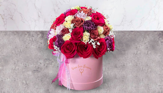 Lovely mix with ribbon in pink box