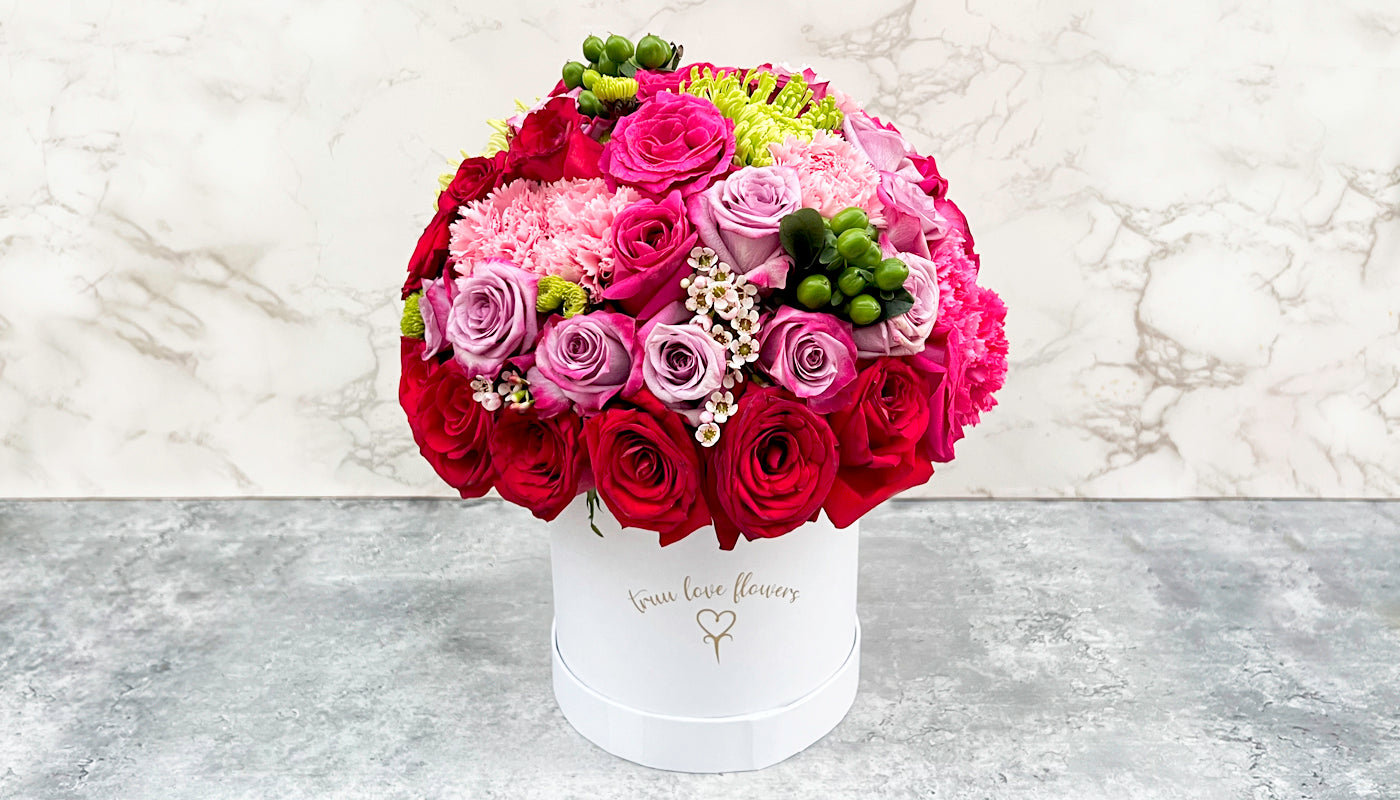 Lovely mix of flowers in Big Roud Box
