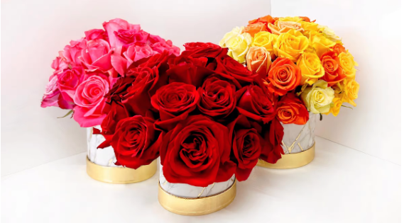 3 Roses bouquet in vase  ~3 Bouquet de rosas
