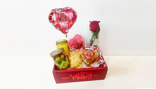 Red Breakfast box