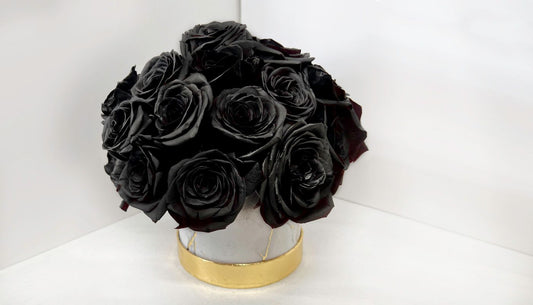Black roses arrangement